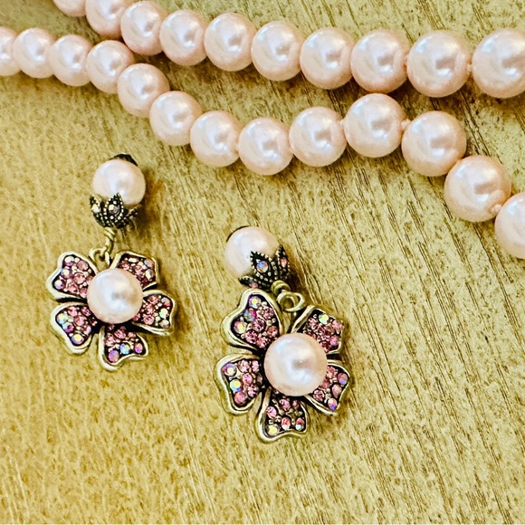 Heidi Daus Pink and Fuchsia Rhinestone Pearl Flower Necklace and Earring Set - Picture 9 of 9